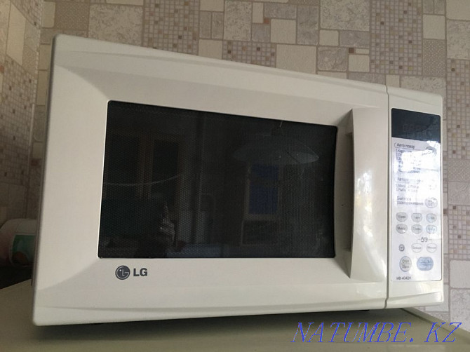 Продам микроволновку LG Актобе - изображение 1