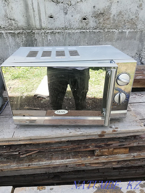 Microwave  - photo 1