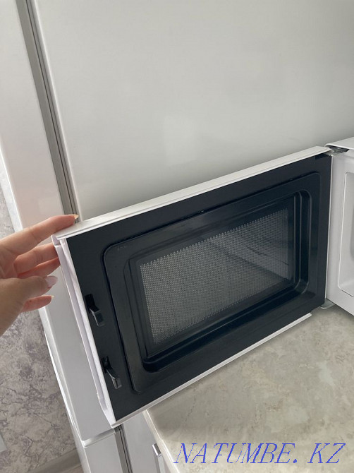 Микроловновая печь Elenberg  - изображение 3