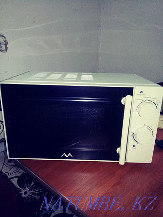 microwave oven  - photo 2
