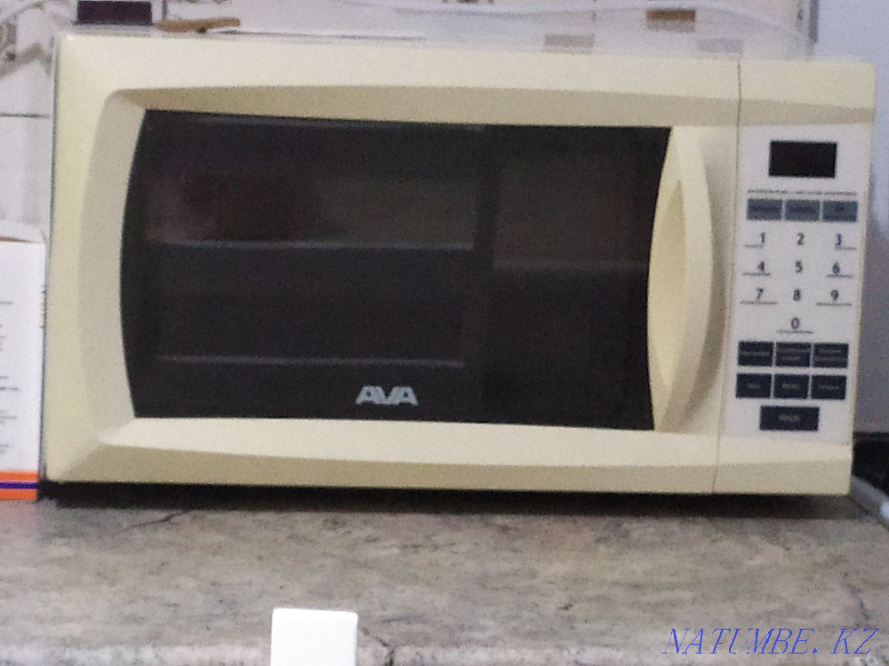 microwave oven  - photo 1