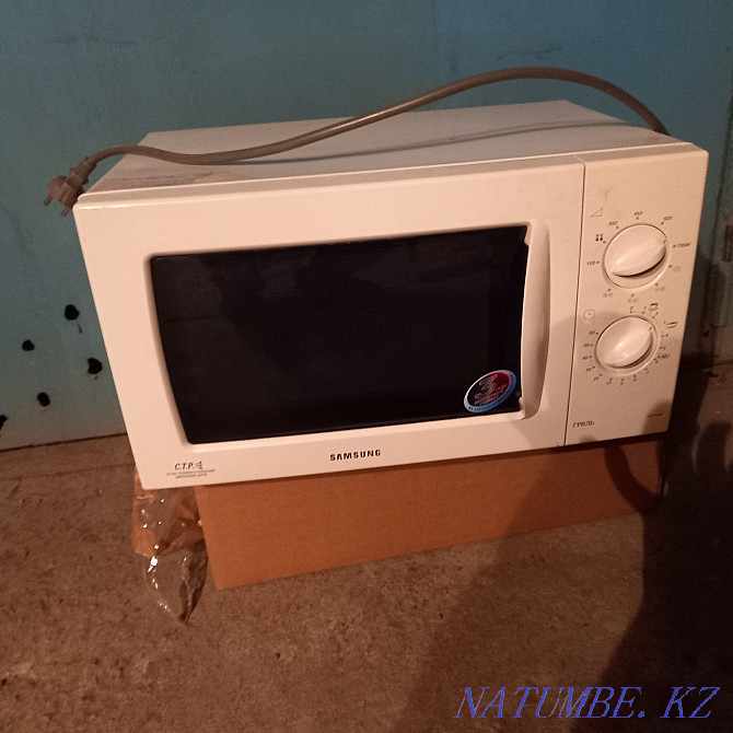 Microwave used for spare parts Almaty - photo 1