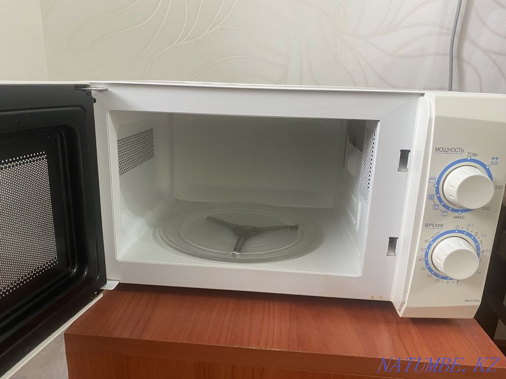 Продам Микроволновую печь  - изображение 2