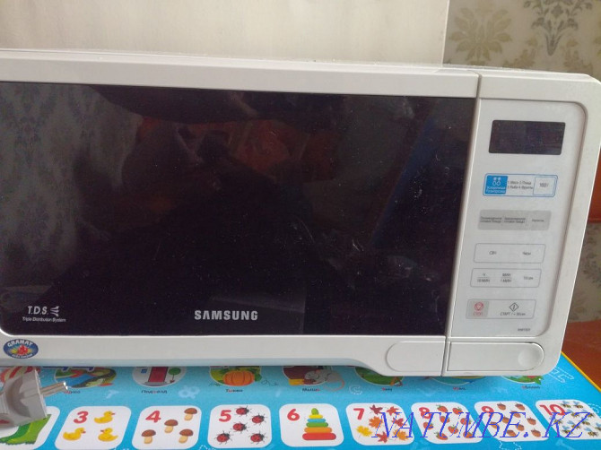 Microwave  - photo 1