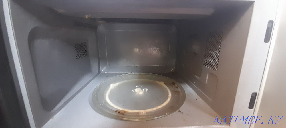 Used microwave  - photo 3