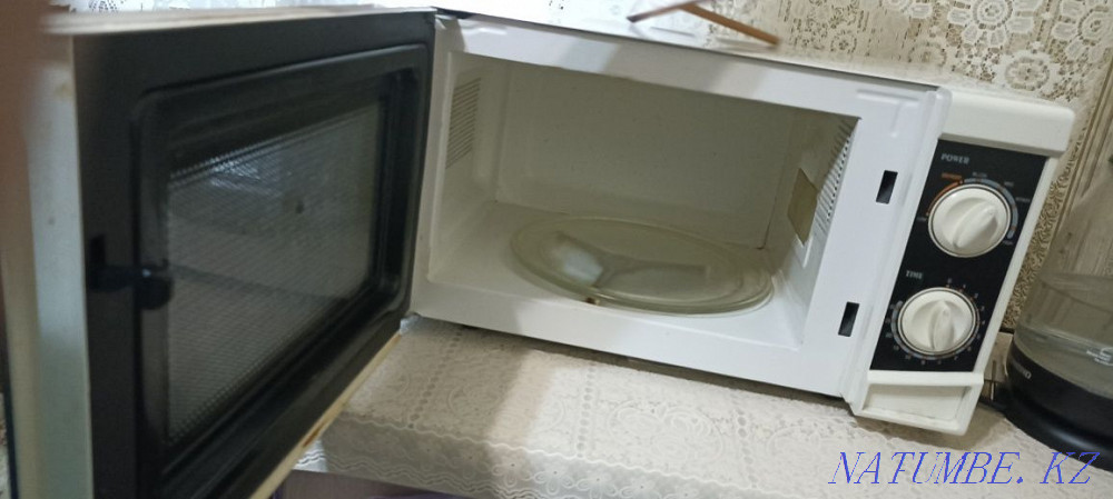 Microwave  - photo 2