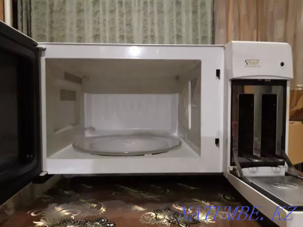 Крутая микроволновая печь с встроенным тостером LG микроволновка Караганда - изображение 2