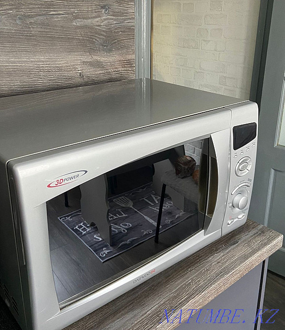 Large microwave oven DAEWOO as a gift book Semey - photo 4