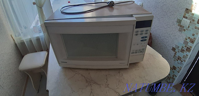 Microwave in perfect condition  - photo 1