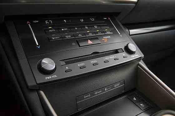Ремонт оригинальных автомагнитол Lexus и Toyota Алматы