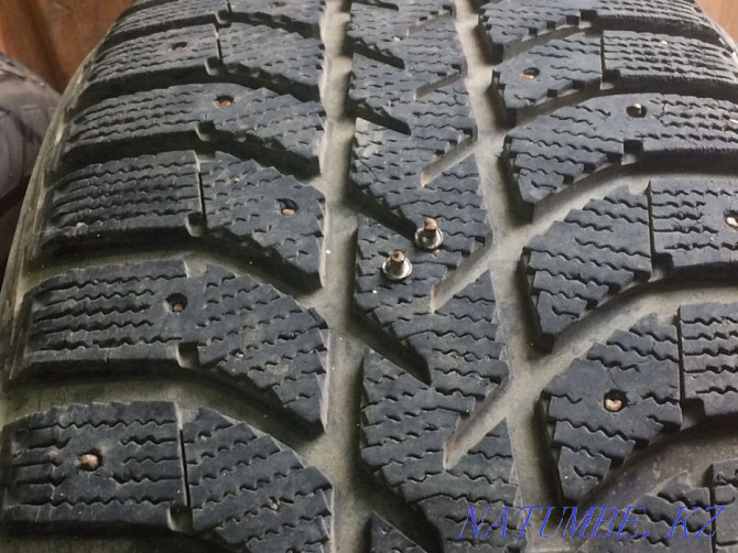 Studding, Studding bu rubber with repair spikes 