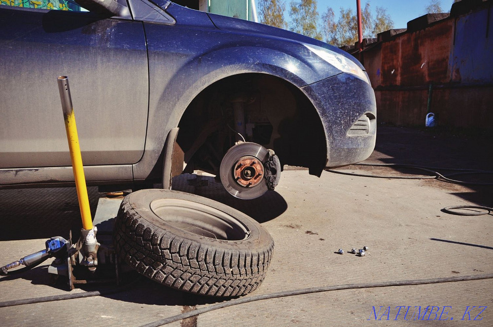 Offsite Mobile Tire Service Wheel Change Tire Inflating Gasoline Delivery Astana - photo 1