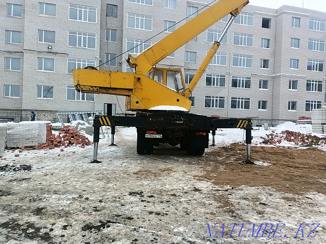 Truck crane service 25 and 16 tons Aqtobe - photo 8