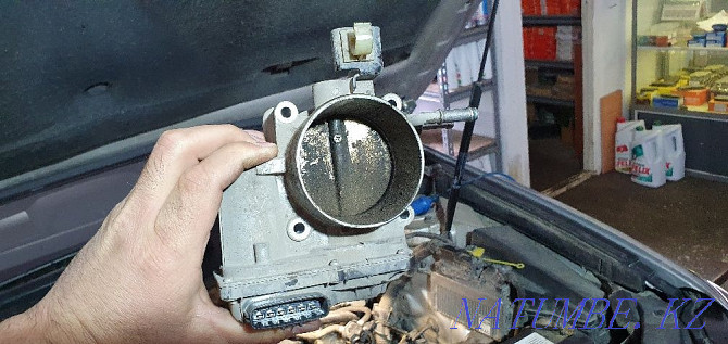 Flushing nozzles, cleaning the throttle valve auto electrician diagnostician Karagandy - photo 6