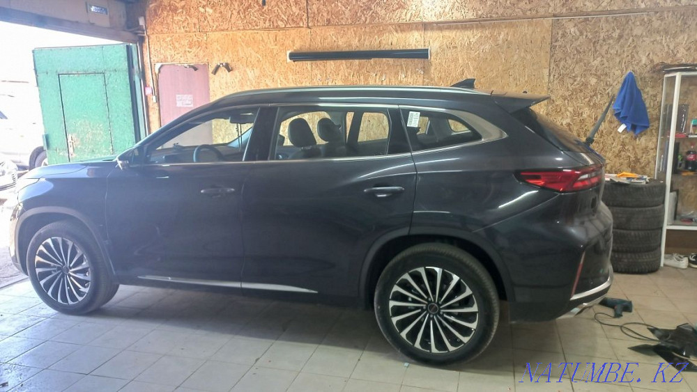 Tinted 10,000 southeast Astana - photo 4