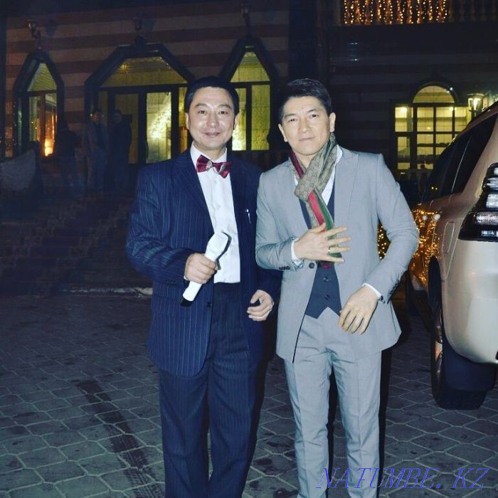 Екі тілде музыкант жанды вокалмен бейне фотожүргізуші  Алматы - изображение 1