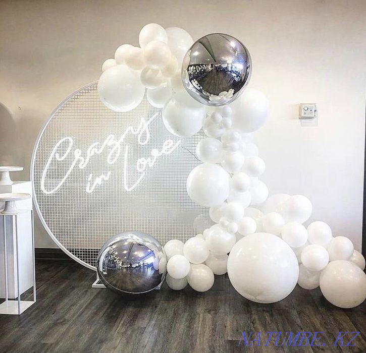 Photo zone. Decoration with balloons, flowers, PVC. Banner. Almaty - photo 5