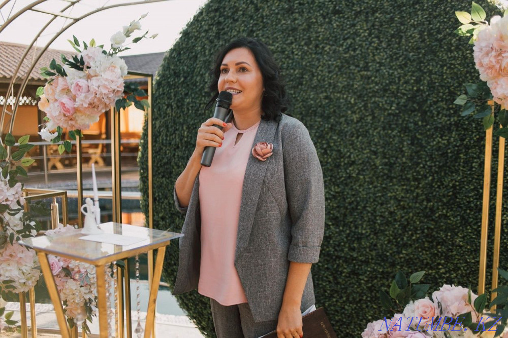 Тостмейстер. Іс-шараның жүргізушісі Александра Выджак  Павлодар  - изображение 2