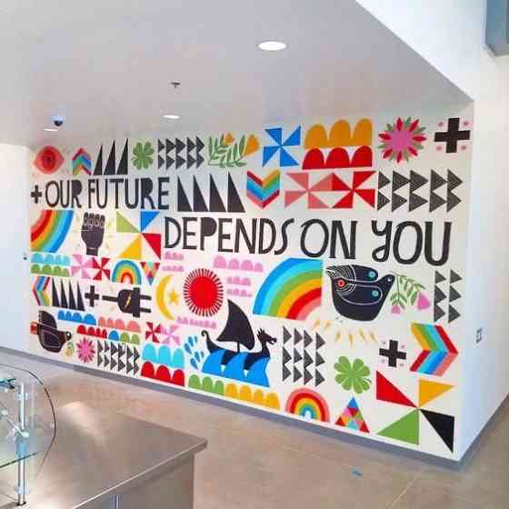 Роспись стен вместе с Дизайнами Astana