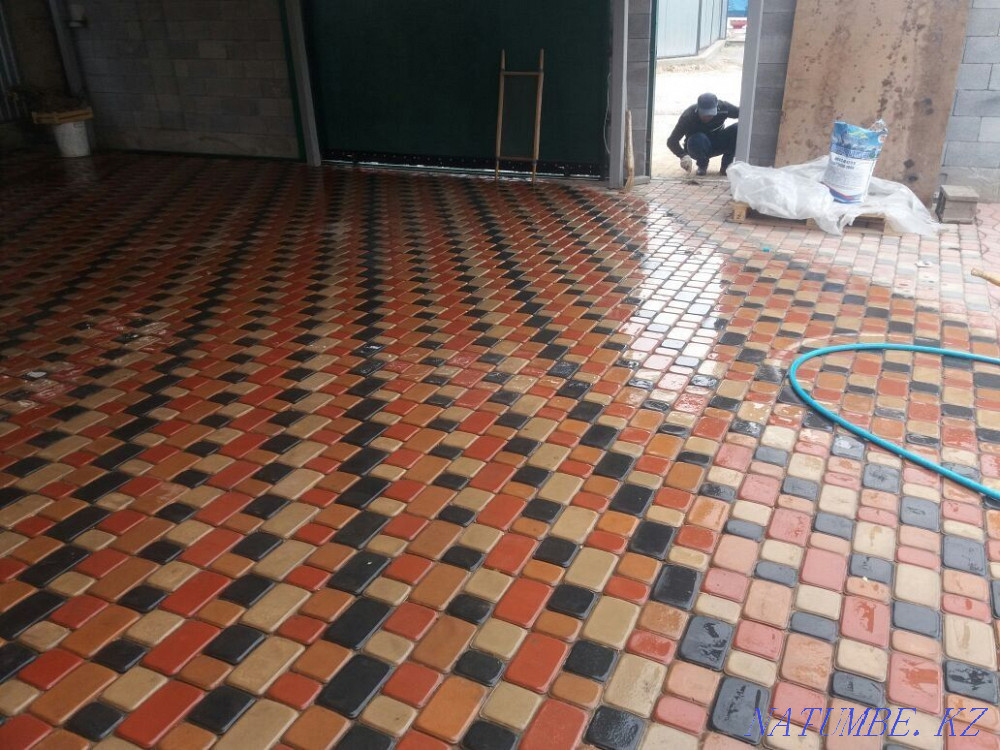 Тас төсеу, Тротуарды төсеу, төсеу тақтайшаларын төсеу.  Алматы - изображение 4