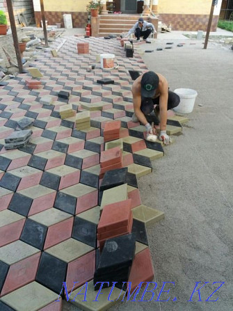 Laying paving stones of all kinds. Spliter block masonry with high quality Almaty - photo 5