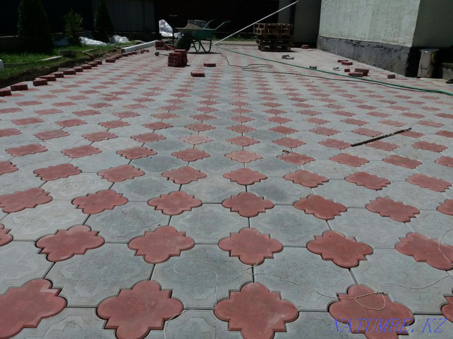 Барлық түрдегі брусчаткаларды төсеу. Жоғары сапалы сплит блокты қалау  Алматы - изображение 2