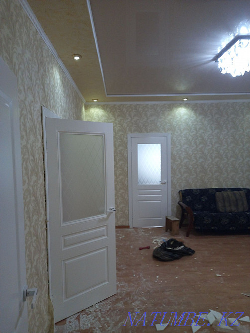 Укладка ЛАМИНАТА, установка дверей врезка ручек и замков, плинтуса и Атырау - изображение 6