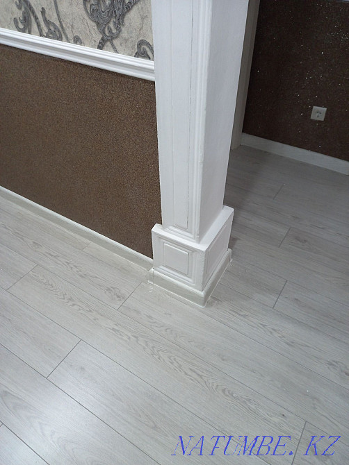 Укладка ЛАМИНАТА, установка дверей врезка ручек и замков, плинтуса и Атырау - изображение 7