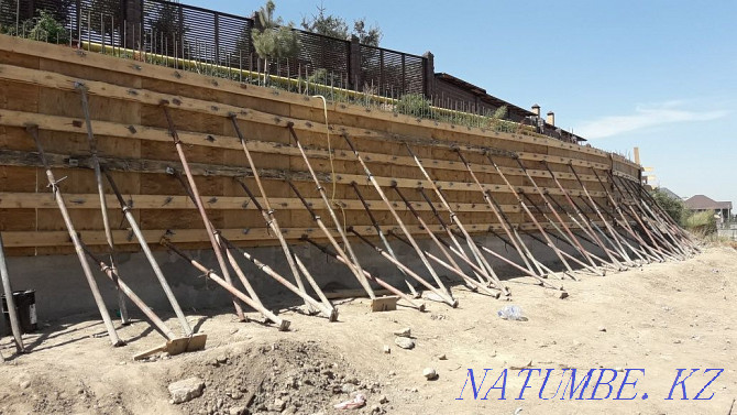 Pouring with formwork foundation monolithic concrete excavation Almaty - photo 1