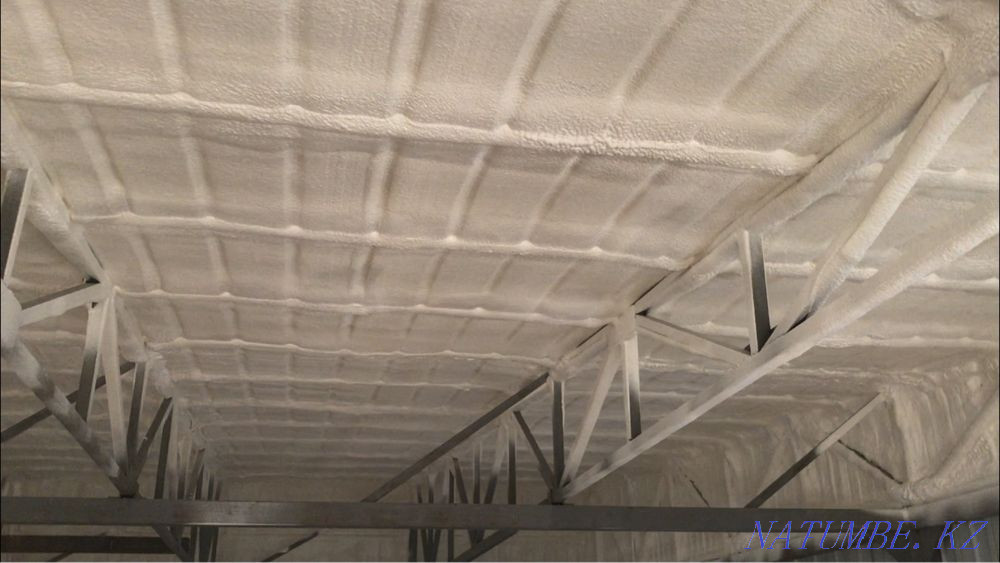 Оқшаулағыш полиуретанды көбік (ППУ) шатыр көбігі, қоймалар, кәсіби жабдықтарға арналған ангарлар  Алматы - изображение 1