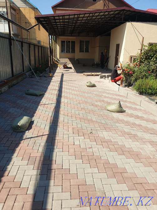 Laying pavers (paving slabs) asphalt Almaty - photo 3