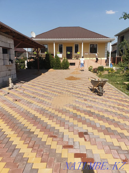 Laying pavers (paving slabs) asphalt Almaty - photo 6