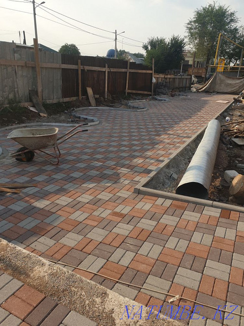 Laying pavers (paving slabs) asphalt Almaty - photo 1