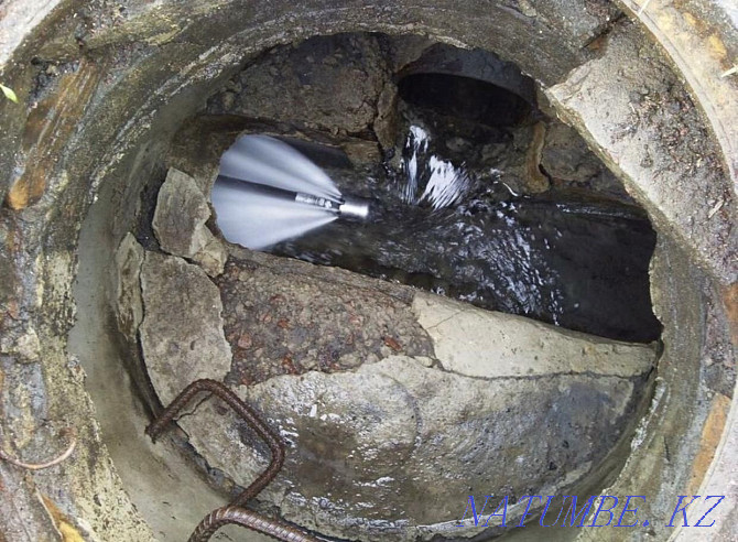 Аппаратпен прочистка канализации засор труб Чистка Сантехник кухня 24 Шымкент - изображение 3
