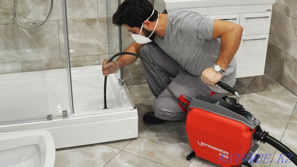 Услуги. сантехник чистка прочистка канализации труб засоров колодцев Караганда - изображение 1