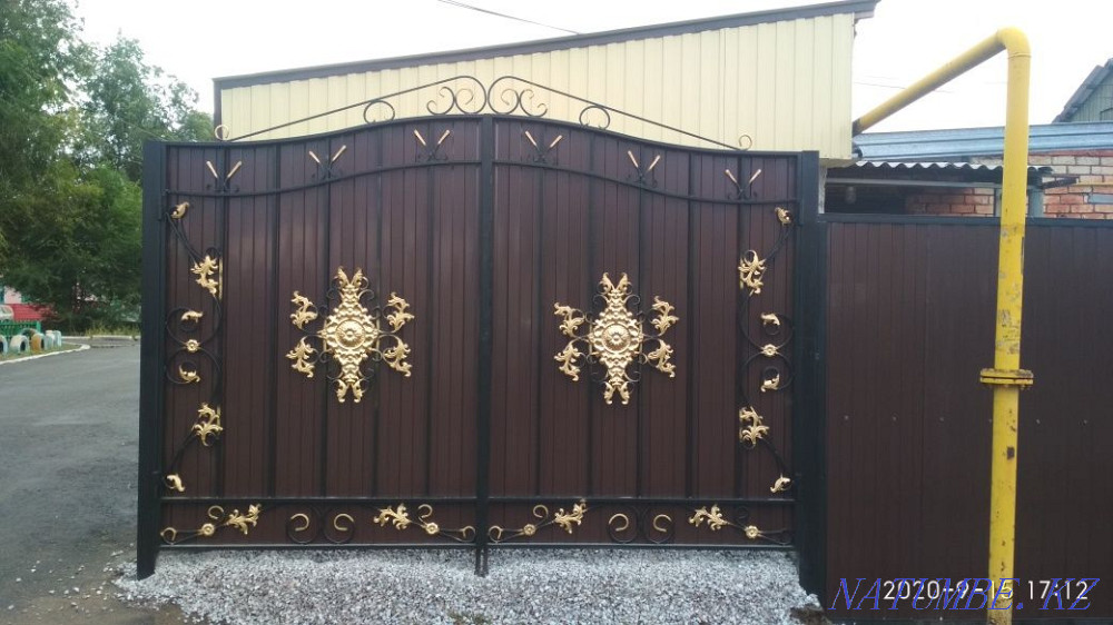 Lattices on windows, fences, gates. Rudnyy - photo 4