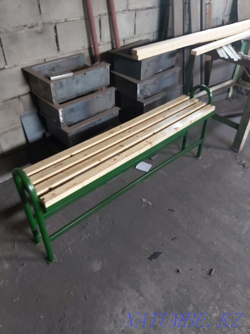 Benches and urns. Pavlodar - photo 1