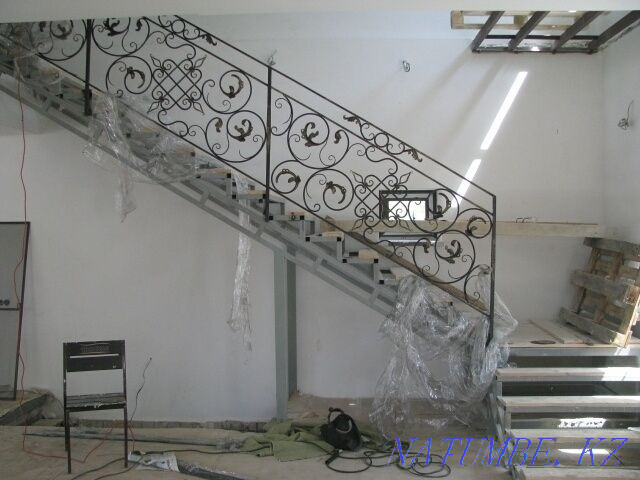 Лестницы на металлическом каркасе, изготовление любого дизайна Алматы - изображение 2