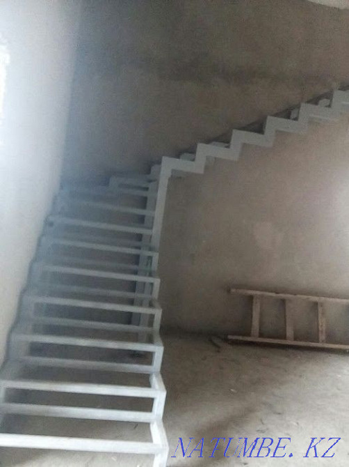 Баспалдақтар, қоршаулар, қақпалар, шатырлар, құстар, торлар  - изображение 1