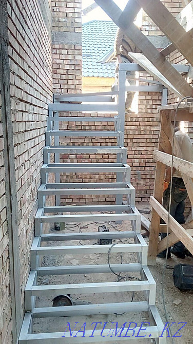 Баспалдақтар, қоршаулар, қақпалар, шатырлар, құстар, торлар  - изображение 2