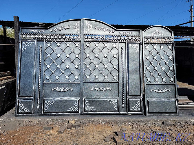 Gate, darbaza,? a? Pa, gate Kokshetau - photo 1