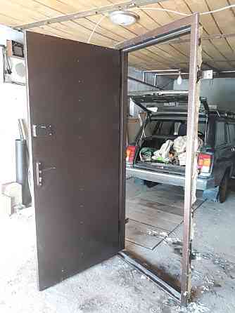Металлические двери решетки гаражные ворота и многое другое из металла  Өскемен