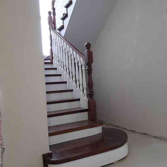 Изготовление и установка деревянных лестниц Актобе