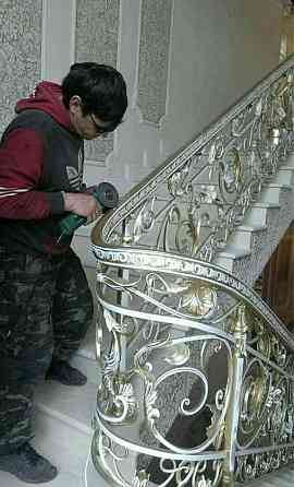 Перила на лестницу Алматы. Ворота. Металлоконструкции. Решетки на окна  Алматы