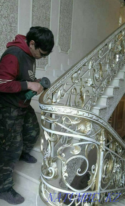 Алматы баспалдақтарындағы рельс. Гейтс. Металл құрылымдар. Терезелердегі торлар  Алматы - изображение 5