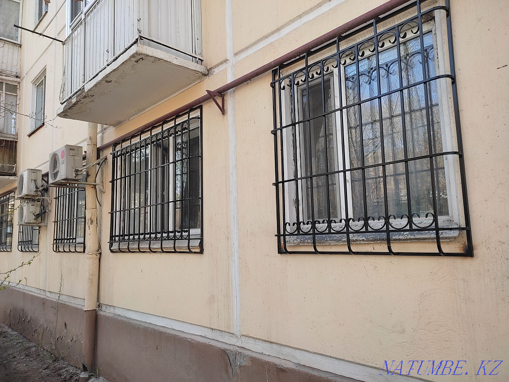 Кованные и простые решотки на окна,надёжные и красивые,любые объёмы! Астана - изображение 1