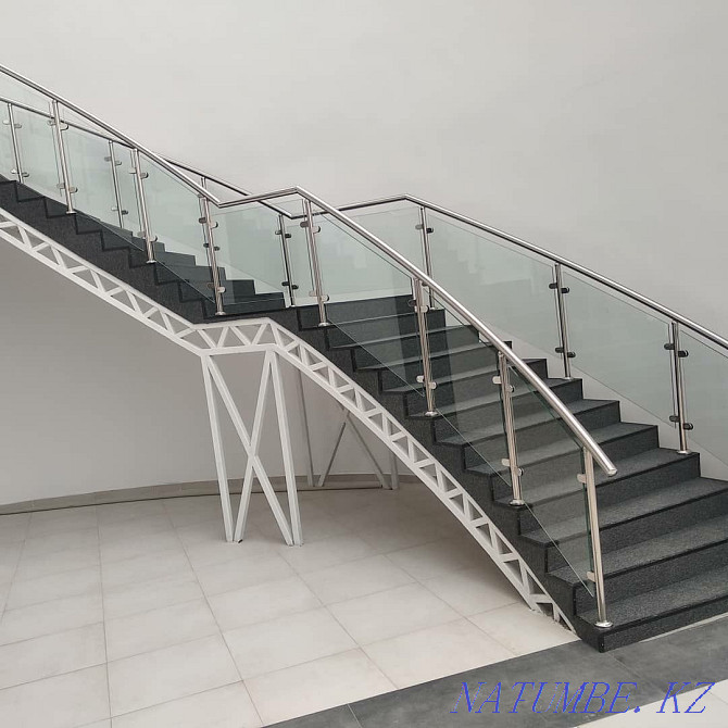 Stainless steel railing with knee glass and simple three-line! Astana - photo 4