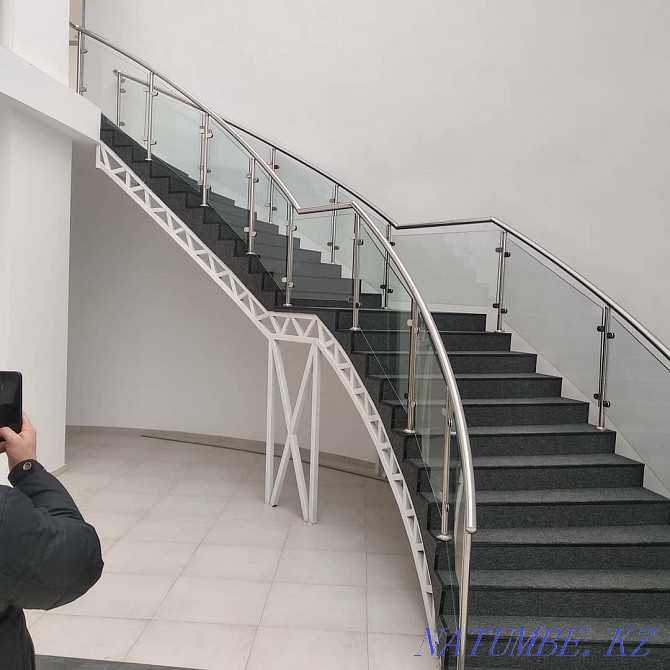 Stainless steel railing with knee glass and simple three-line! Astana - photo 2