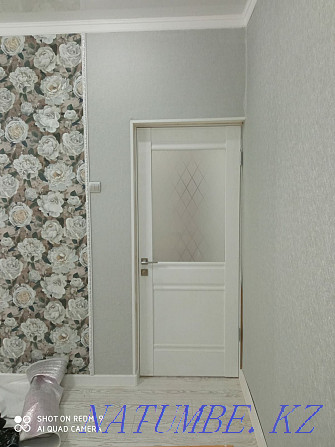 Installation of doors, laminate, wallpaper Atyrau - photo 1