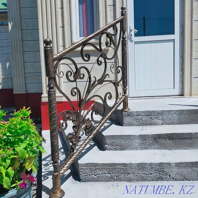 wrought iron railings  - photo 6